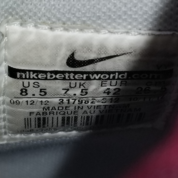 Size 8.5 - Picture 6 of 8